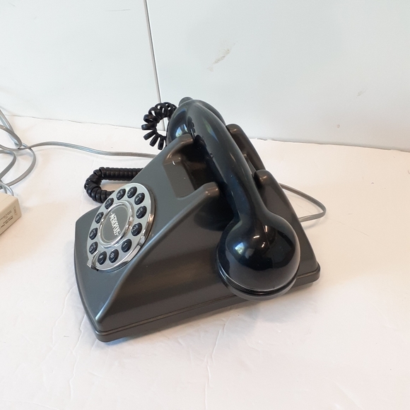 Metropolis Conair Rotary Push Button Style Phone With 2Wire DSL Filter - Picture 3 of 16